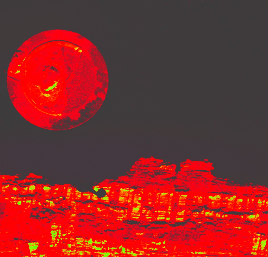 08_red_moon